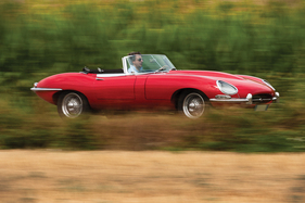 Jaguar E-Type Series 1 4.2-Litre Roadster (1965) - als Lot 117 an der RM/Sotheby's Versteigerung in London am 7. September 2015