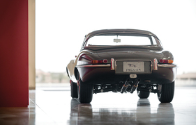 Jaguar E-Type Series 1 4.2-Litre Roadster (1965) - als Lot 207 angeboten an der RM/Sotheby's Versteigerung "Driven by Disruption" in New York am 10. Dezember 2015