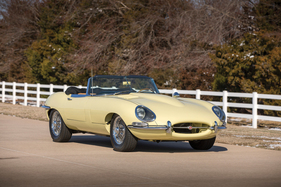 Jaguar E-Type Series 1 4.2-Litre Roadster (1967) - als Lot 256 an der RM/Sotheby's-Amelia-Island-Versteigerung am 6./7. März 2020