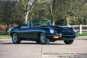 Jaguar E-Type Series 2 (1968) - als Lot 457 an der Silverstone Auctions Race Retro Versteigerung 2021