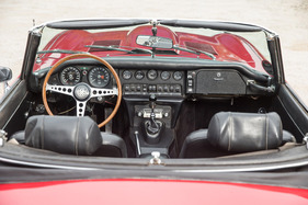 Jaguar E-Type Series 2 (1970) - immer noch ganz schön klassisch, das Interieur des E-Types