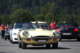 Jaguar E-Type Series 2 (1970) - in hellem Gelb - BCM Mollis 2019