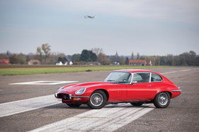 Jaguar E-Type Series 3 V-12 Fixed Head Coupé (1972) - als Lot 198 angeboten an der Versteigerung von RM/Sotheby's in Paris am 5. Februar 2020