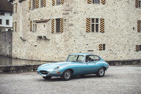 Jaguar E-Type Series I 2+2 Coupé (1967) - als Lot 135 angeboten an der Bonhams 'Les Grandes Marques à Monaco’ Versteigerung am 13. Mai 2022