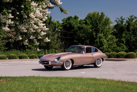 Jaguar E-Type Series I 3.8 Coupe (1962) - als Lot 121 an der Bonhams Quail Lodge Versteigerung am 24. August 2018