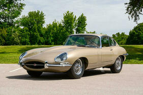 Jaguar E-Type Series I 3.8 Coupe (1964) - als Lot 126 angeboten an der Bonhams Audrain Concours Versteigerung am 30. September 2022