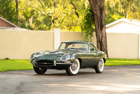 Jaguar E-Type Series I 3.8-Litre Roadster (1961) - offered as Lot 005 at the Gooding & Co Pebble Beach auction on August 18/19, 2023