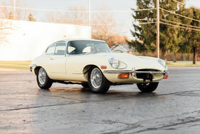 Jaguar E-Type Series II 4.2 Coupé (1970) - als Lot 070 an der Bonhams Versteigerung von Scottsdale am 18. Januar 2018