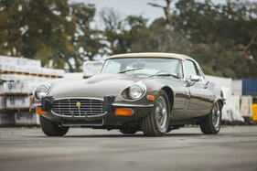 Jaguar E-Type Series III V12 Roadster (1974) - als Lot 276 angeboten an der Bonhams Amelia Island Versteigerung am 3. März 2022