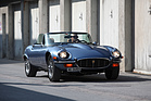 Jaguar E Type V12 (1972) - die luxuriöse Variante des 1961 erstmals gezeigten Sportwagens - am Swiss Classic British Car Meeting Morges vom 4. Oktober 2014