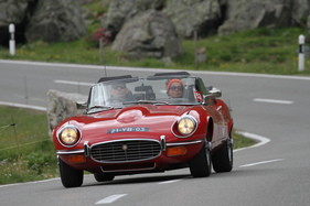 Jaguar E-Type V12 Roadster (1971) - Flüelapass - Passione Caracciola 2017