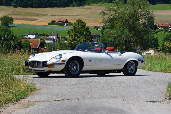 Jaguar E-Type V12 Roadster (1973) - Lot 72 an der Oktober-Versteigerung der Oldtimer Galerie am 12. Oktober 2024