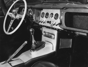 Jaguar E-Type - das Interieur des sensationellen Sportwagens - gezeigt am Genfer Autosalon 1961
