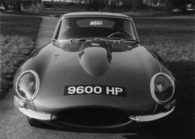 Jaguar E-Type - der berühmte 9600 HP anlässlich des Genfer Autosalons 1961
