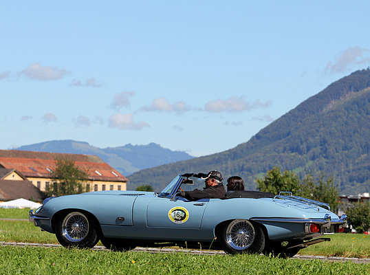 Jaguar E am British Car Meeting 2011 in Mollis - im himmelblauen E-Type