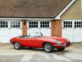 Jaguar E-type Series 1 'Flat Floor' Roadster (1961) - als Lot 369 angeboten an der Bonhams Goodwood Revival Versteigerung am 17. September 2022