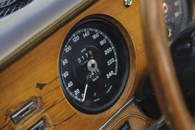 Jaguar FT Coupé - Body by Bertone (1966) - Tacho bis 240 km/h (angeboten an der Bonhams-Versteigerung von Zoute 2014)