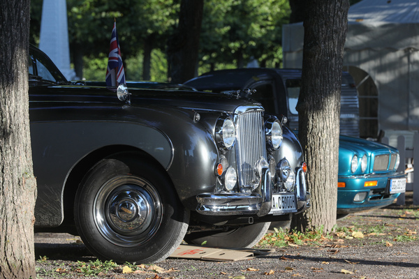 Jaguar-Klassiker verschiedener Epochen - 21. Classic-Gala Schwetzingen 2025