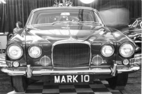 Jaguar Mark 10 (1963) - ausgesprochen persönlich wirkende Frontgestaltung