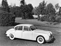 Jaguar Mark 2 (1960) - mit grössere Frontscheibe, dünnen Pfosten und Panorama-Heckscheibe