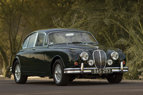 Jaguar Mark II 3.8 Saloon (1960) - as lot 203 at the RM auction in Arizona on January 15/16, 2015