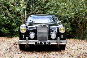 Jaguar Mark VII Coupé Meteor (1951) – Front ohne Jaguar-Merkmale, mehr wie eine frühe Mischung aus Arnolt-MG und Ponton-Mercedes Jaguar Mark VII Coupé Meteor (1951) – Front ohne Jaguar-Merkmale, mehr wie eine frühe Mischung aus Arnolt-MG und Ponton-Mercedes