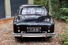Jaguar Mark VII Coupé Meteor (1951) – schlichtes Heck, das fast mehr französisch als italienisch anmutet Jaguar Mark VII Coupé Meteor (1951) – schlichtes Heck, das fast mehr französisch als italienisch anmutet