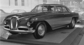 Jaguar Mark VII Pinin Farina (1956) - man sieht kaum Spuren der verwendeten Chassis-Marke - Genfer Autosalon 1956