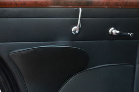 Jaguar Mk 2 2,4 Litre (1964) - Türinnenverkleidung