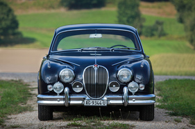 Jaguar Mk 2 2,4 Litre (1964) - viele Rundungen Jaguar Mk 2 2,4 Litre (1964) - viele Rundungen