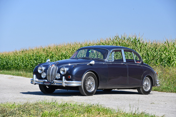 Image: Jaguar Mk 2 3.4-Litre Saloon (1960) - Lot 23 at the October auction of the Oldtimer Gallery on October 12, 2024
