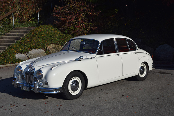 Jaguar Mk 2 3,8-Litre Automatic (1961) - angeboten an der Versteigerung der Oldtimer Galerie in Toffen am 28. November 2015
