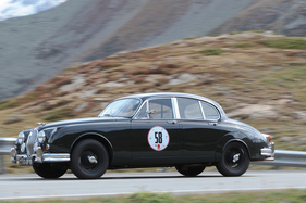 Jaguar Mk II (1960) - Bernina Gran Turismo 2017