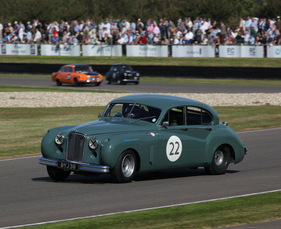 Jaguar Mk VII (1954) - Rennen R5 und R12 - St Mary's Trophy am Goodwood Revival 2012 (1954)