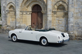 Jaguar Mk VII Beutler Cabriolet (1953) - der heute weisse Wagen wurde ursprünglich mit granatroter Lackierung mit beigem Interieur auf dem Genfer Autosalon von 1953 ausgestellt