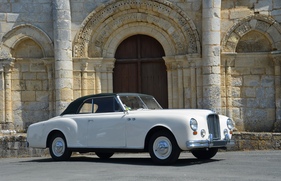 Jaguar Mk VII Beutler Cabriolet (1953) - elegant geschwungener Kotflügel hinten