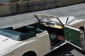 Jaguar Mk VII Beutler Cabriolet (1953) - gegenüber der Serienlimousine zeigen sich erhebliche Unterschiede