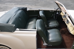 Jaguar Mk VII Beutler Cabriolet (1953) - restauriertes Interieur