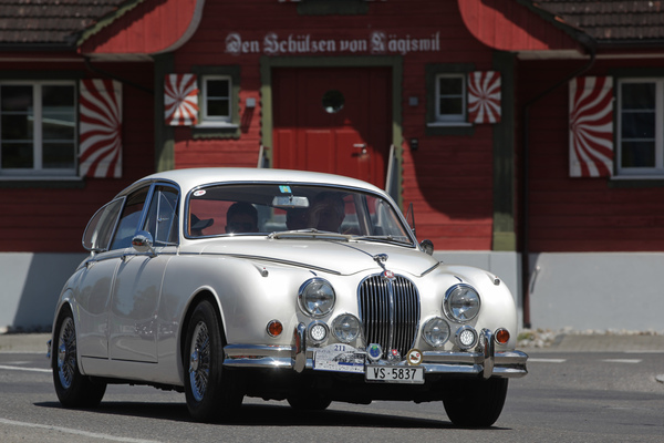 Jaguar Mk2 3.8 (1962) - die Sportlimousine auf Passagierfahrt - Oldtimer in Obwalden (O-iO) 2019