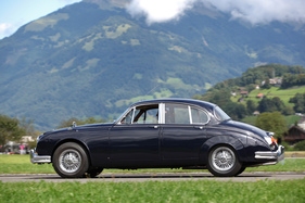 Jaguar Mk2, die schnellste Limousine ihrer Zeit - 35. British Car Meeting auf dem Flugplatz Mollis