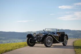 Jaguar SS100 2 1/2 L Roadster (1938) - als Lot 038 angeboten an der Artcurial Rétromobile Paris Versteigerung am 2. Februar 2024