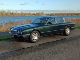 Bild: Jaguar Sovereign (2000) – angeboten an der Catawiki-Online-Versteigerung bis 26. April 2023