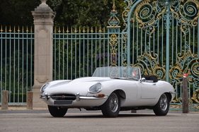 Jaguar Type E 3,8L Roadster (1964) - als Lot 51 angeboten an der Artcurial Sur les Champs Versteigerung am 16. Oktober 2022
