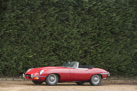 Jaguar Type E 4.2 Litres Séries 2 Roadster (1969) - angeboten als Lot 318 an der Bonhams-Versteigerung im Grand Palais Paris am 4. Februar 2016