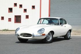 Jaguar Type E Coupé 3.8L (1963) - angeboten als Lot 20 an der Artcurial Sur les Champs Versteigerung am 24. Oktober 2021