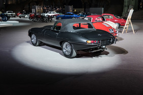 Jaguar Type E séries 1 4,2 litres roadster (1965) - als Lot 399 an der Bonhams Versteigerung "Les grandes marques du monde au Grand Palais" in Paris 2017