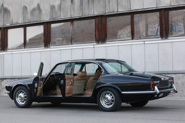 Jaguar XJ 12 L Serie II (1973) - bereit für die Fahrt