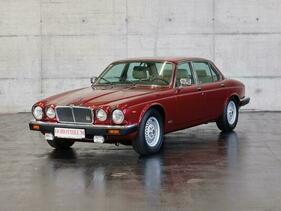 Jaguar XJ 12 Sovereign Serie 3 (1992) - als Lot 30 angeboten an der Dorotheum-Versteigerung an der Classic Expo Salzburg am 15. Oktober 2022
