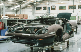 Jaguar XJ 220 (1992) - Produktion in Handarbeit
