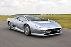Jaguar XJ 220 (1992) - als Lot 212 angeboten an der Artcurial Le Mans Classic Versteigerung am 5. Juli 2014